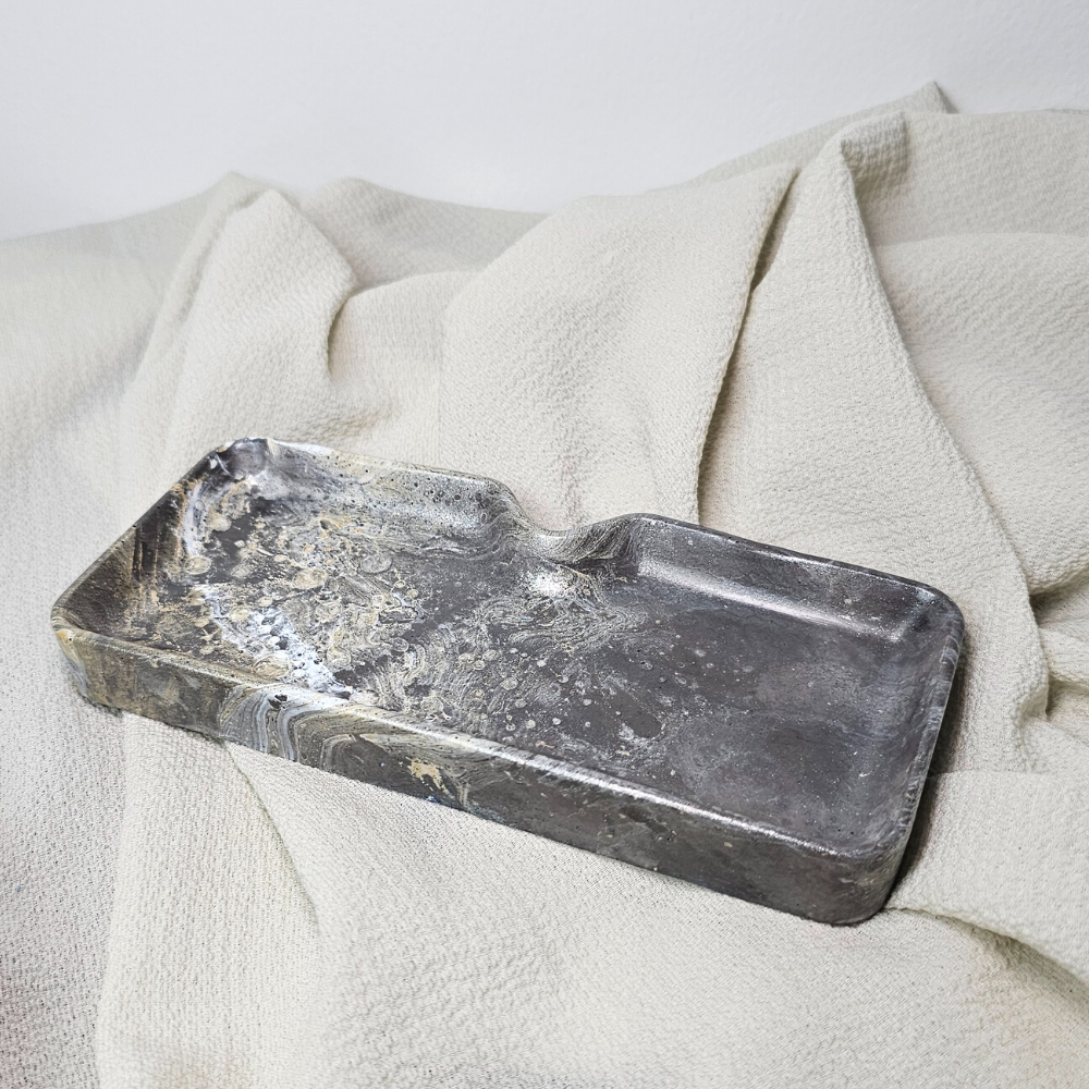 THE GLASSES TRAY (Abstract Collection)