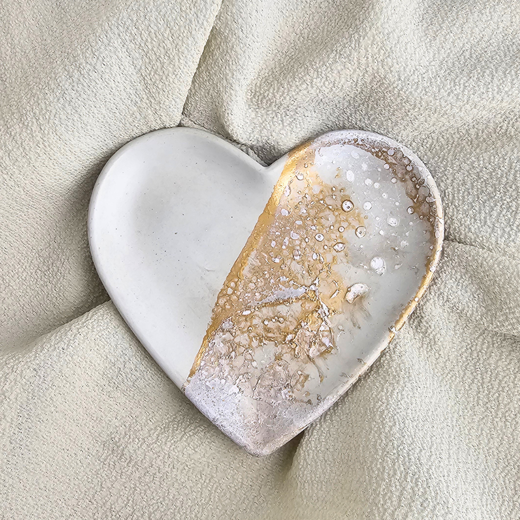 THE HEART TRAY