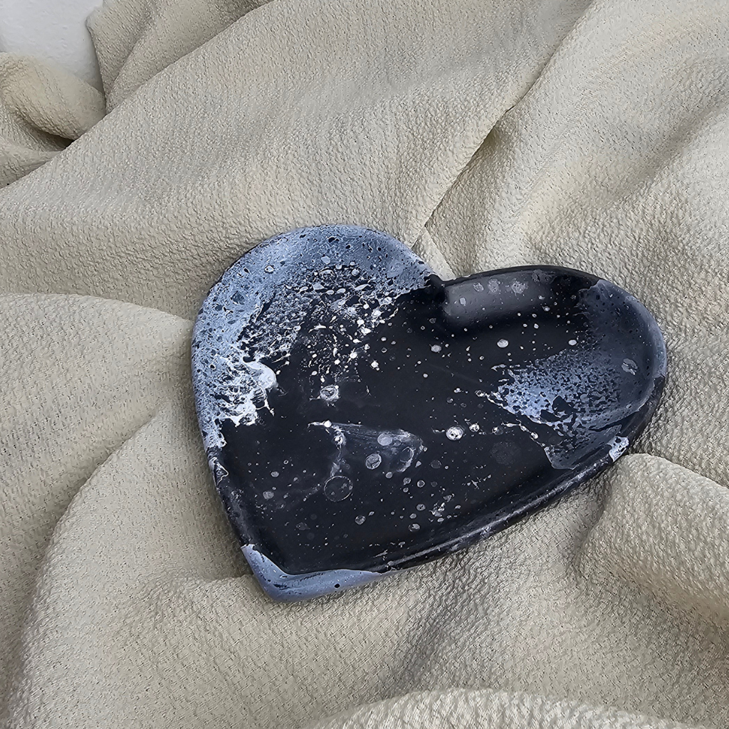 THE HEART TRAY