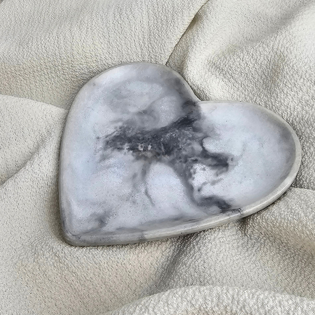 THE HEART TRAY
